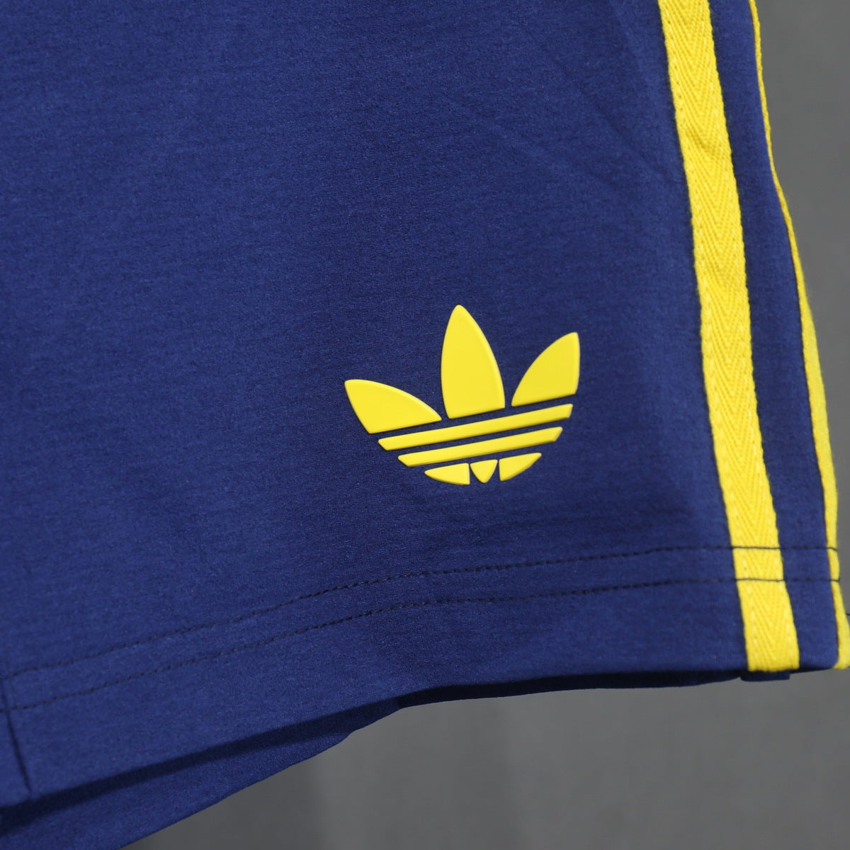 Short Arsenal adidas 2026 Visitante azul, foto 5 de 7