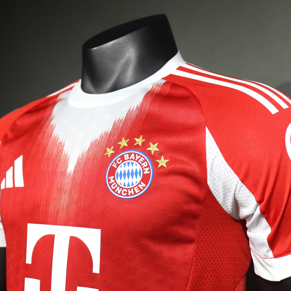 Jersey Bayern Múnich 2025-26 Local rojo, foto 6 de 7