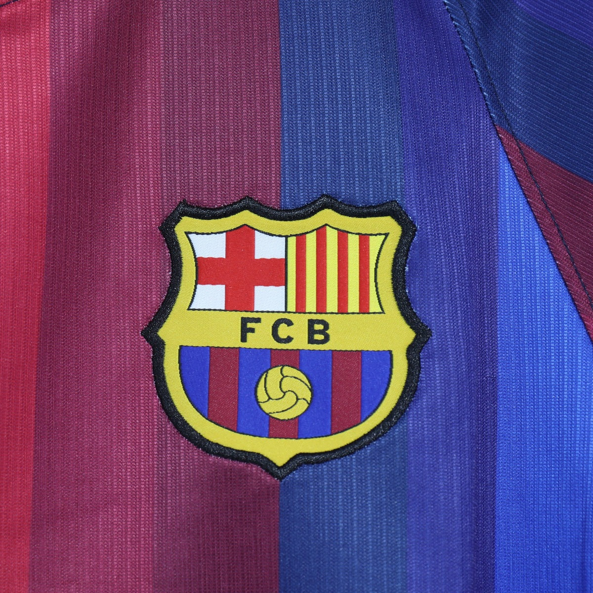 Jersey FC Barcelona 2026-27 Local rojo, foto 5 de 6