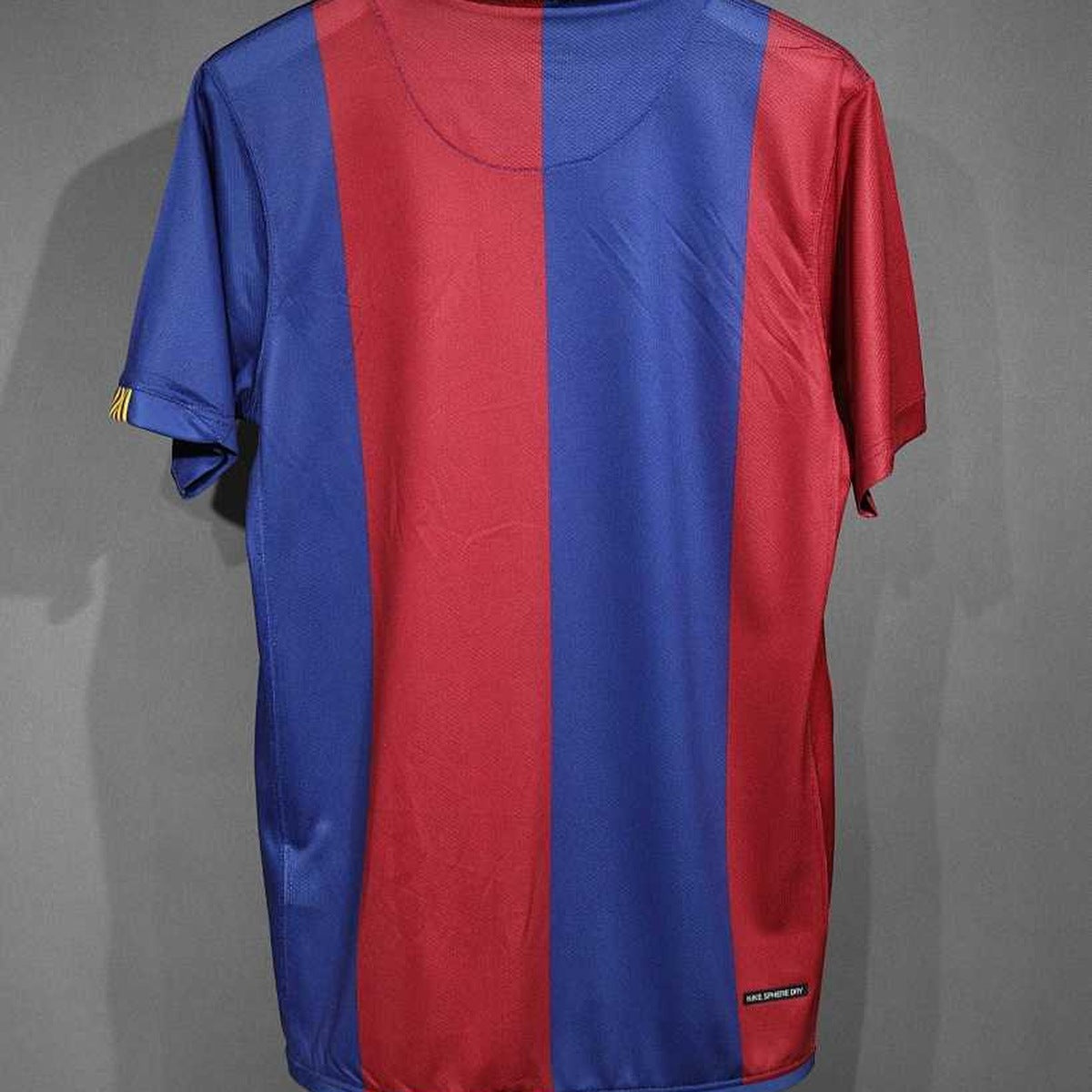 Jersey FC Barcelona 2006-07 Local rojo, foto 2 de 6