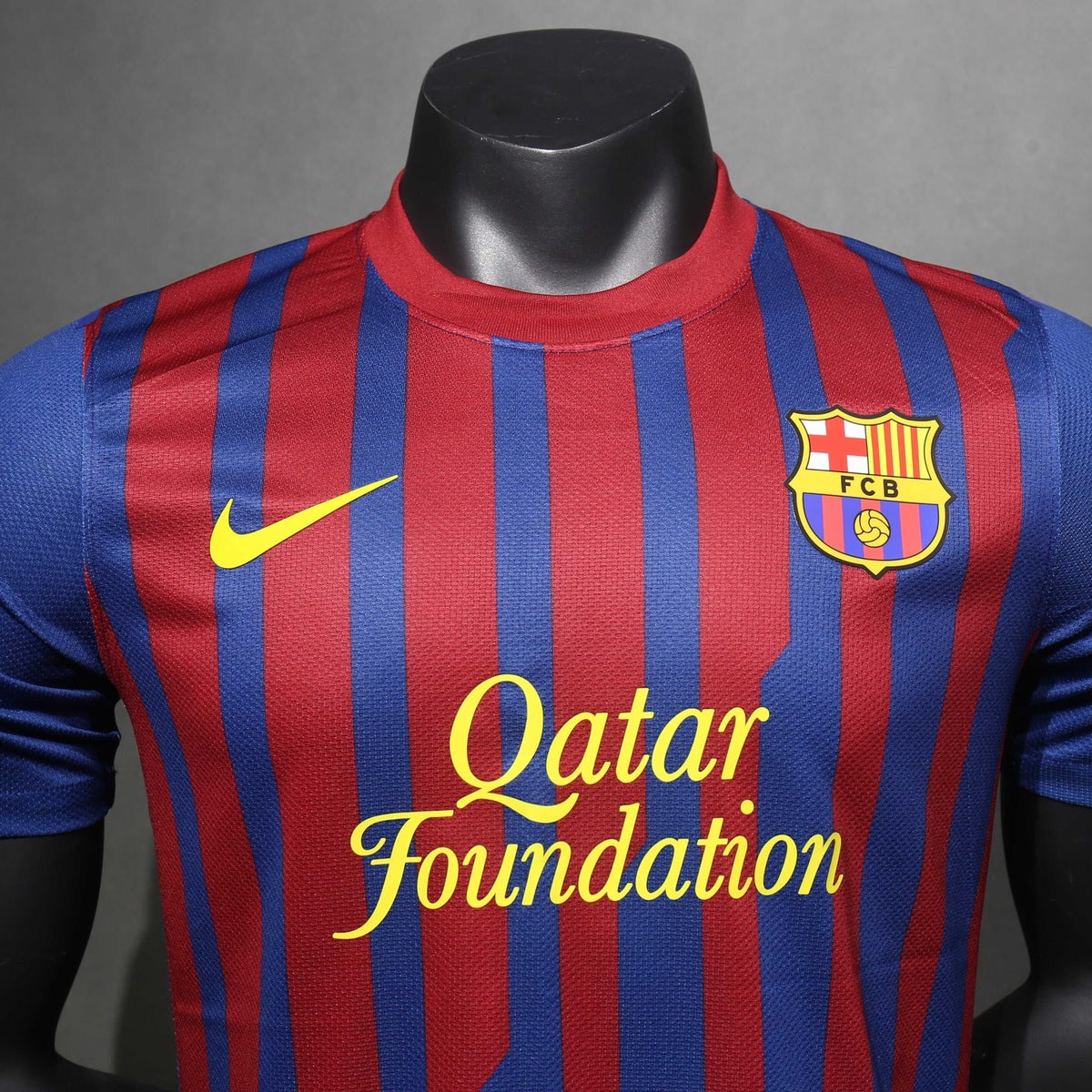 Jersey FC Barcelona 2011-12 Local rojo, foto 6 de 8