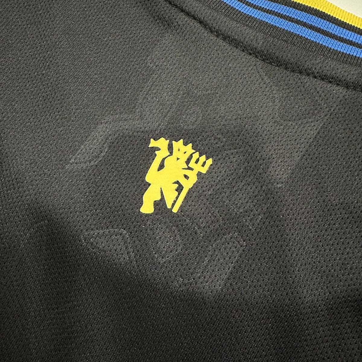 Jersey Manchester United 2025-26 Tercero negro, foto 6 de 7
