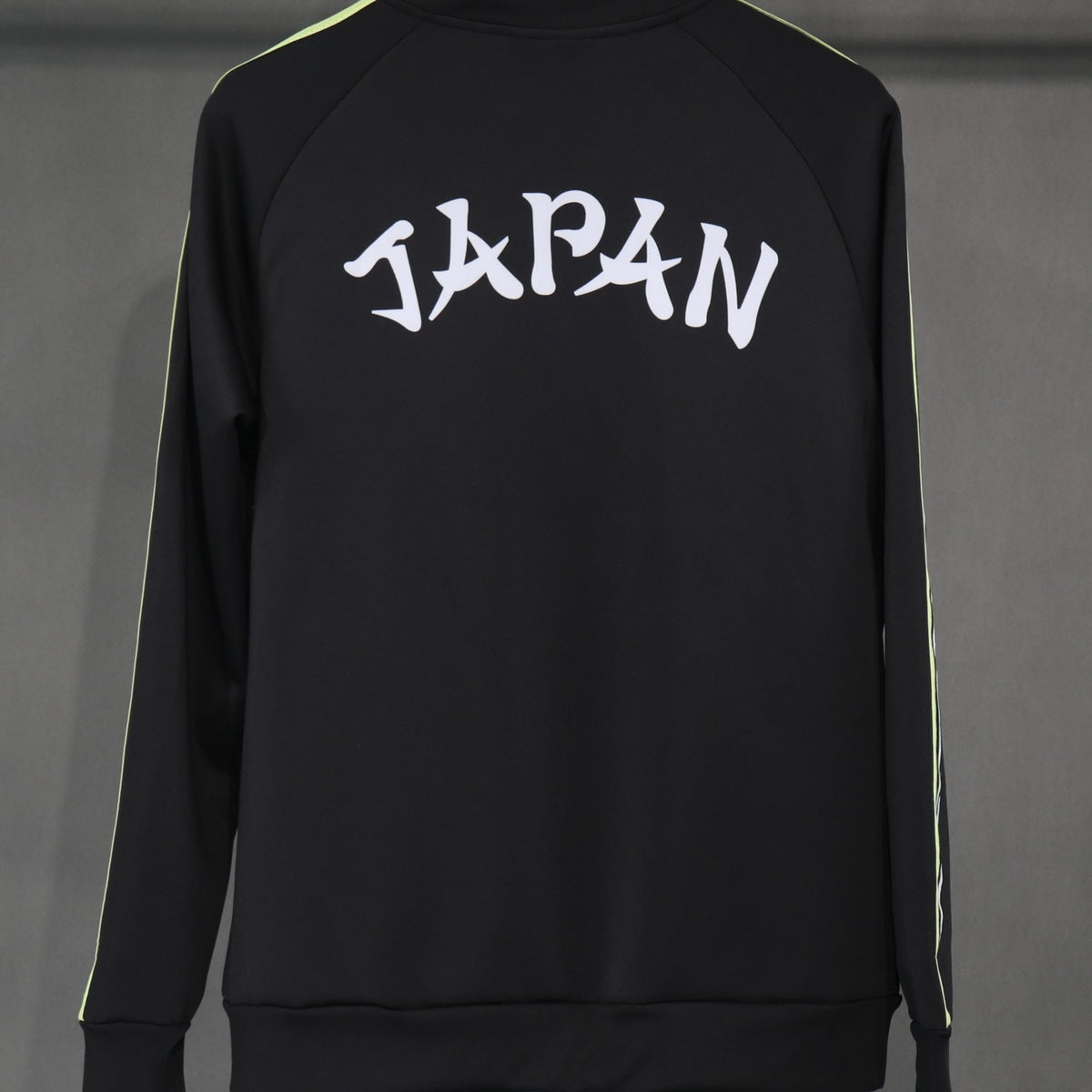 Chamarra Japón adidas Retro 2026 Negra negro, foto 3 de 6