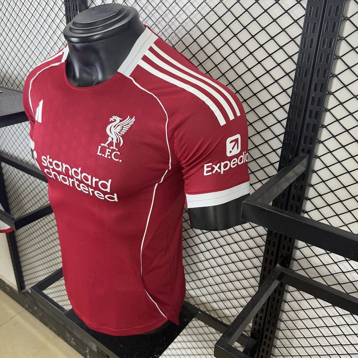 Jersey Liverpool 2025-26 Local rojo, foto 7 de 9
