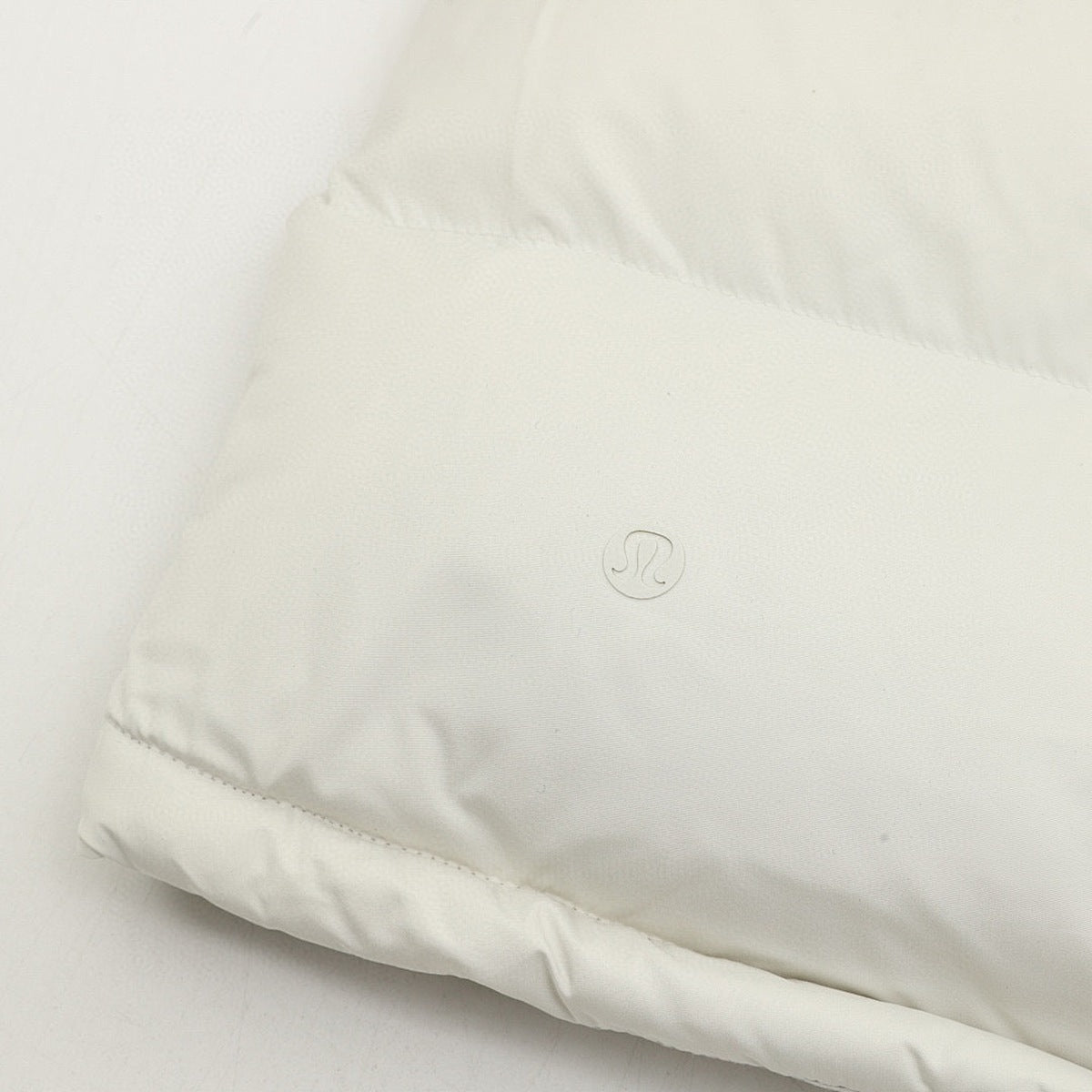 Chamarra de Plumas lululemon Wunder Puff 5 Paneles Blanca blanco, foto 3 de 9