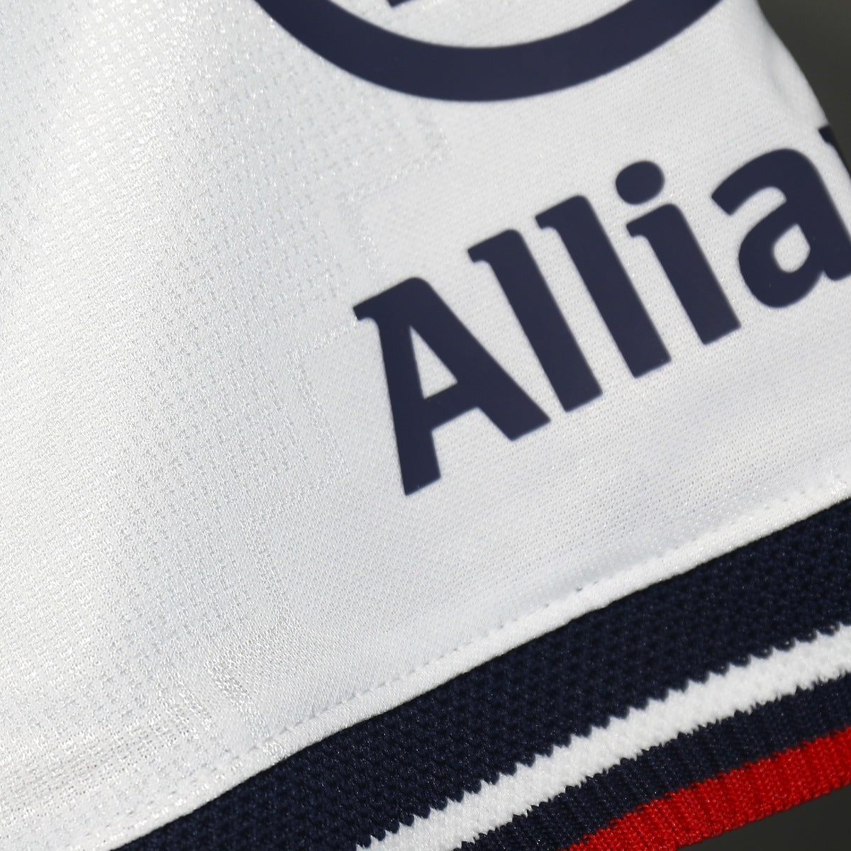 Jersey Bayern Múnich 2026-27 Visitante blanco, foto 4 de 8