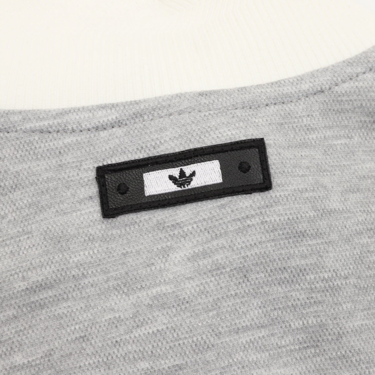 Chamarra adidas Retro Gris, foto 3 de 9