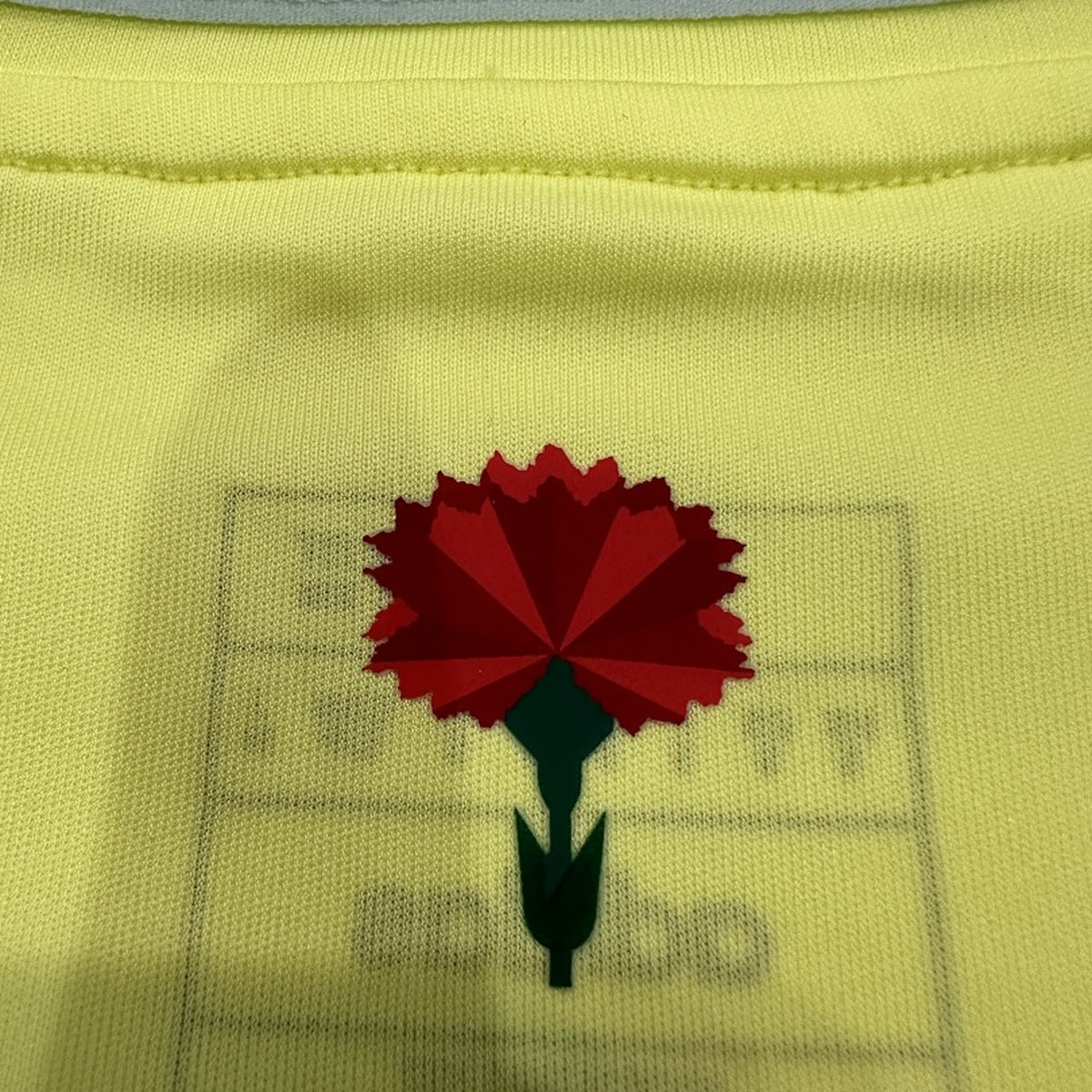 Jersey España 2024 Visitante amarillo, foto 6 de 7