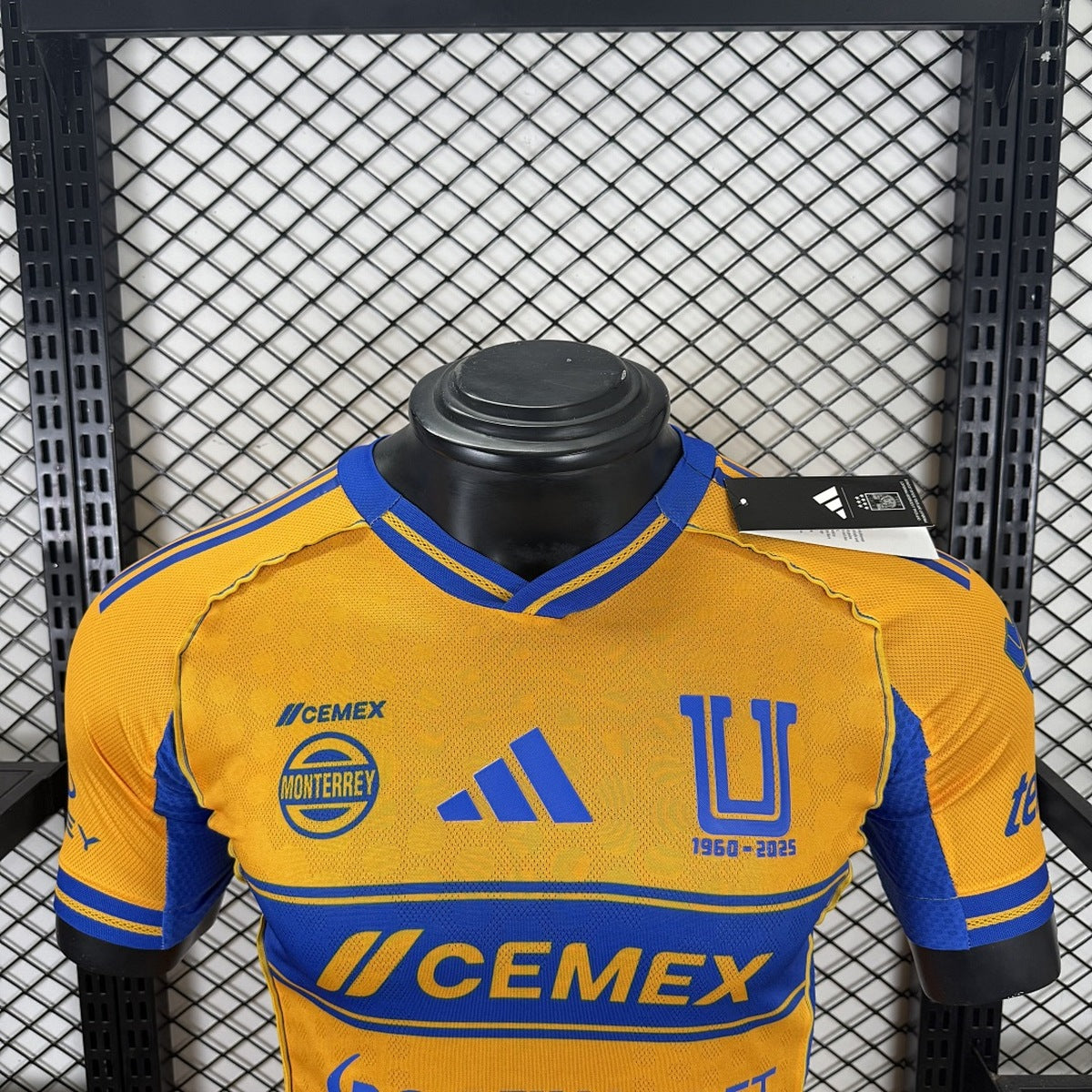 Jersey Tigres UANL 2025-26 Local amarillo, foto 6 de 7