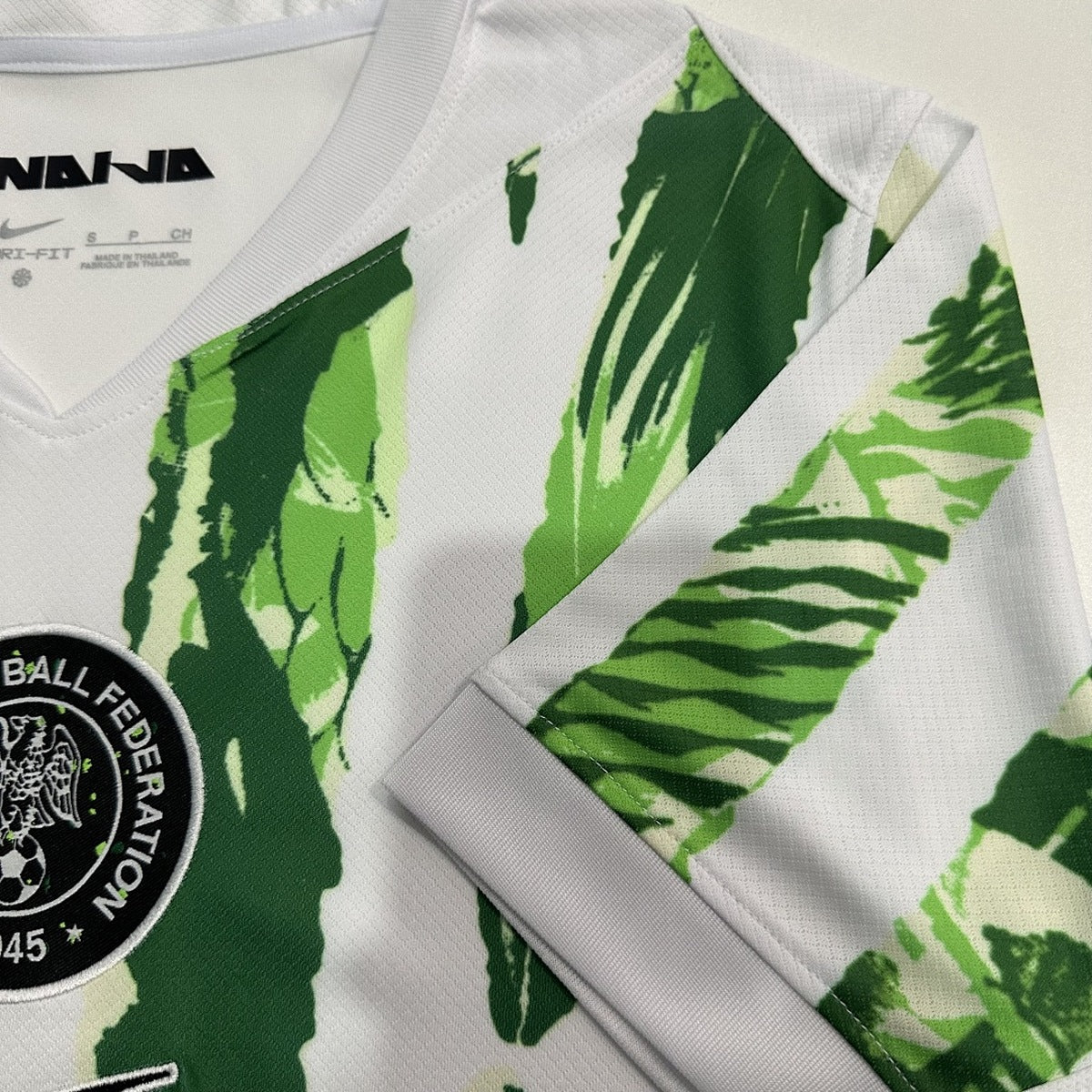Jersey Nigeria 2025 Visitante blanco, foto 6 de 6