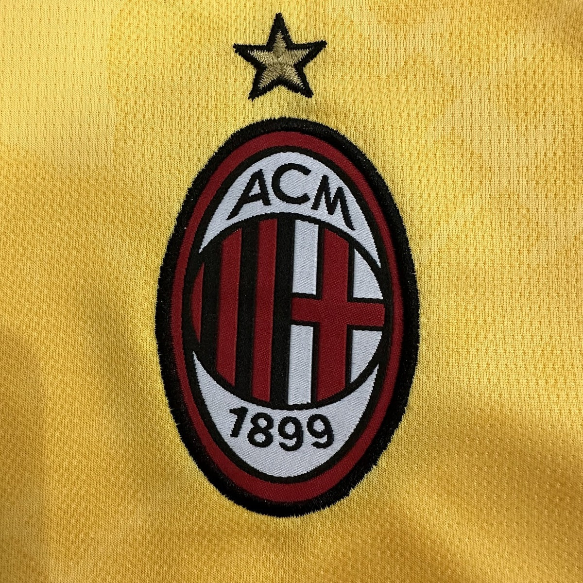 Jersey AC Milan 2025-26 Tercero amarillo, foto 6 de 9