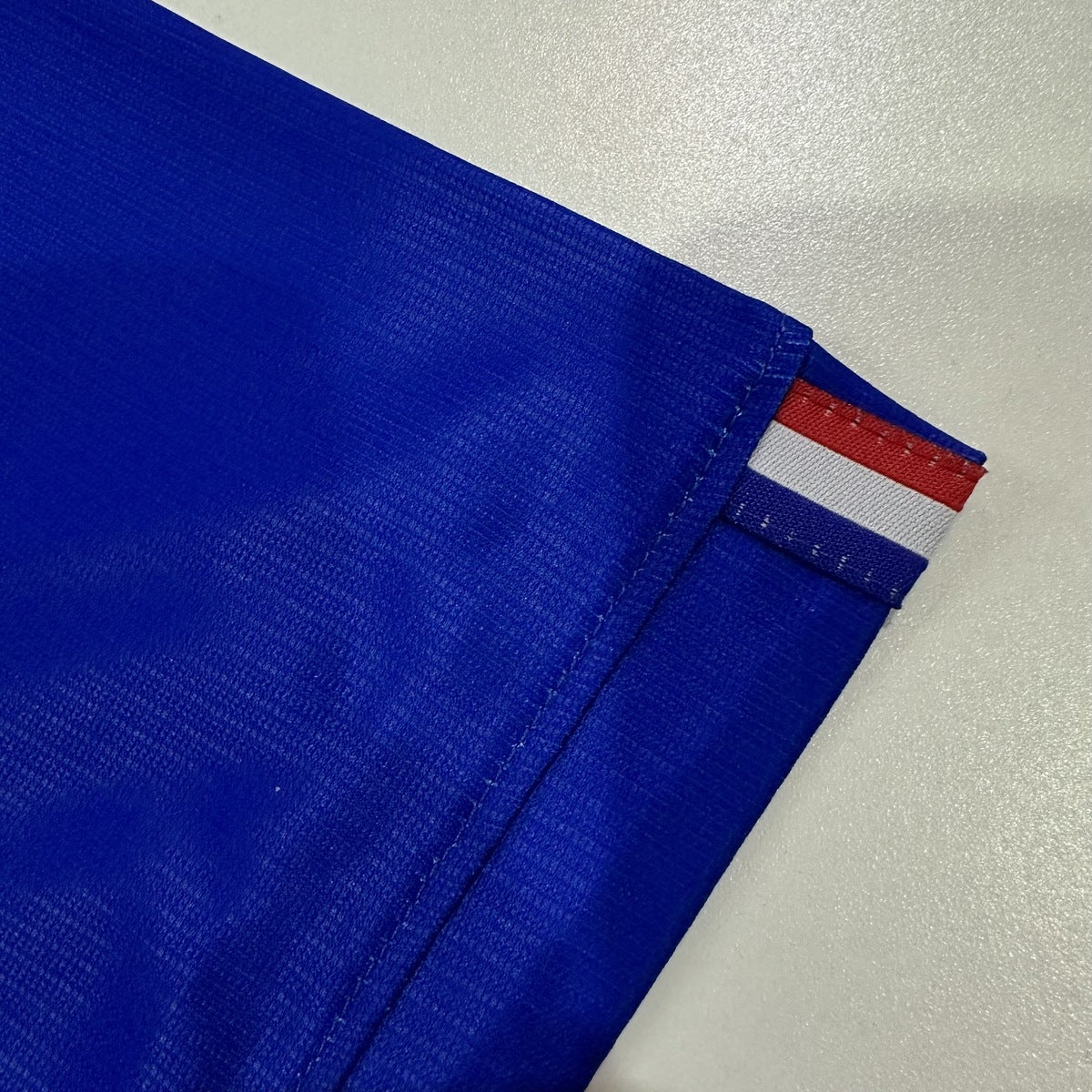 Jersey Paris Saint-Germain 2026-27 Local 2 Estrellas rojo, foto 6 de 8
