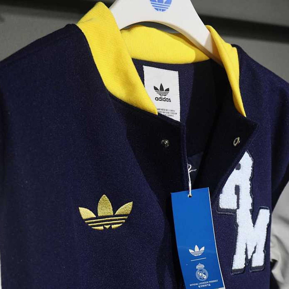 Chamarra Real Madrid adidas VRCT Azul marino, foto 4 de 11