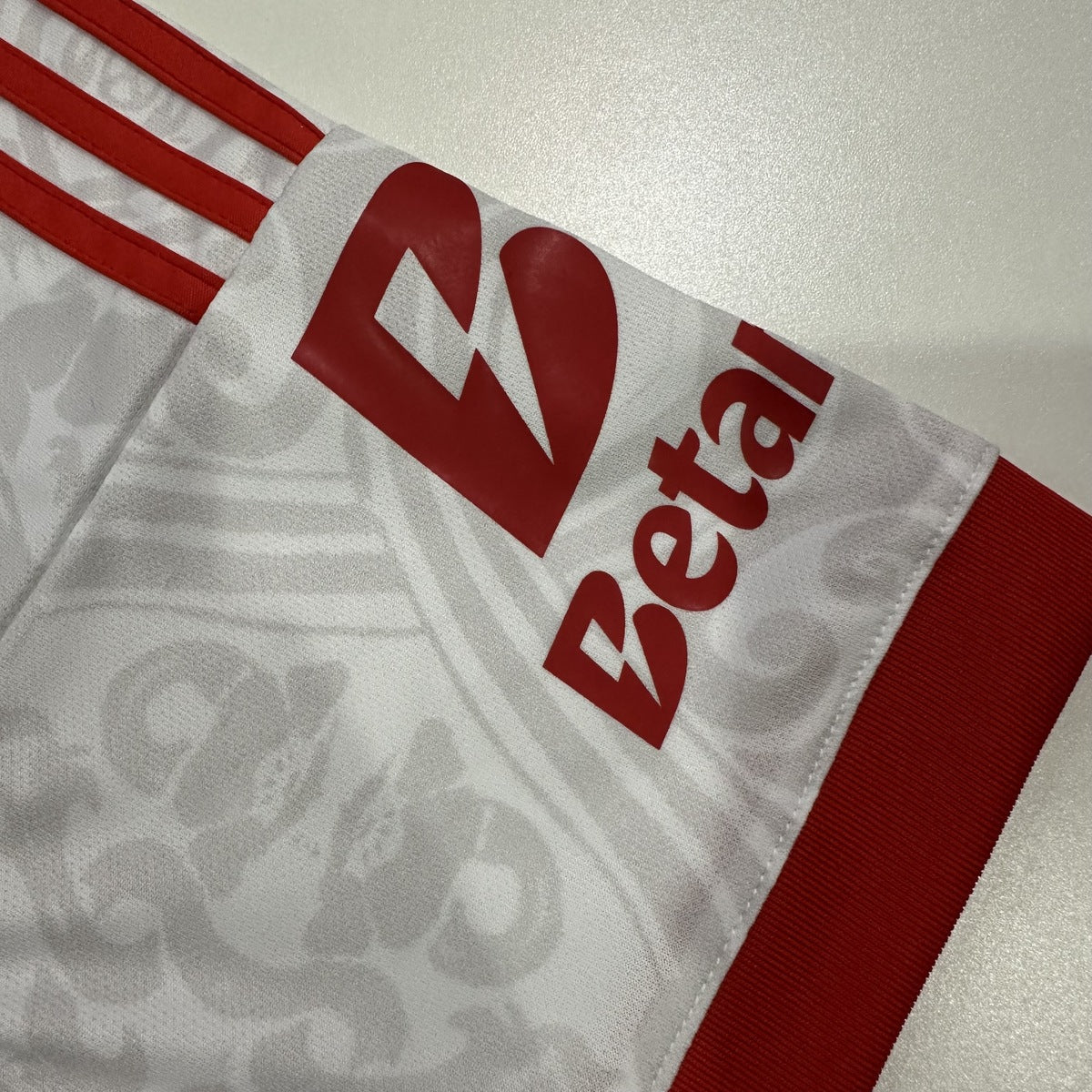 Jersey Benfica 2026-27 Visitante blanco, foto 6 de 8