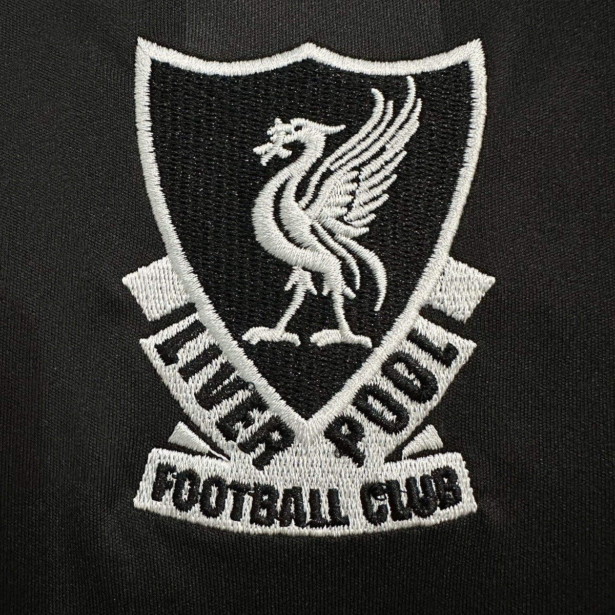 Jersey Liverpool 2025-26 Portero negro, foto 6 de 9