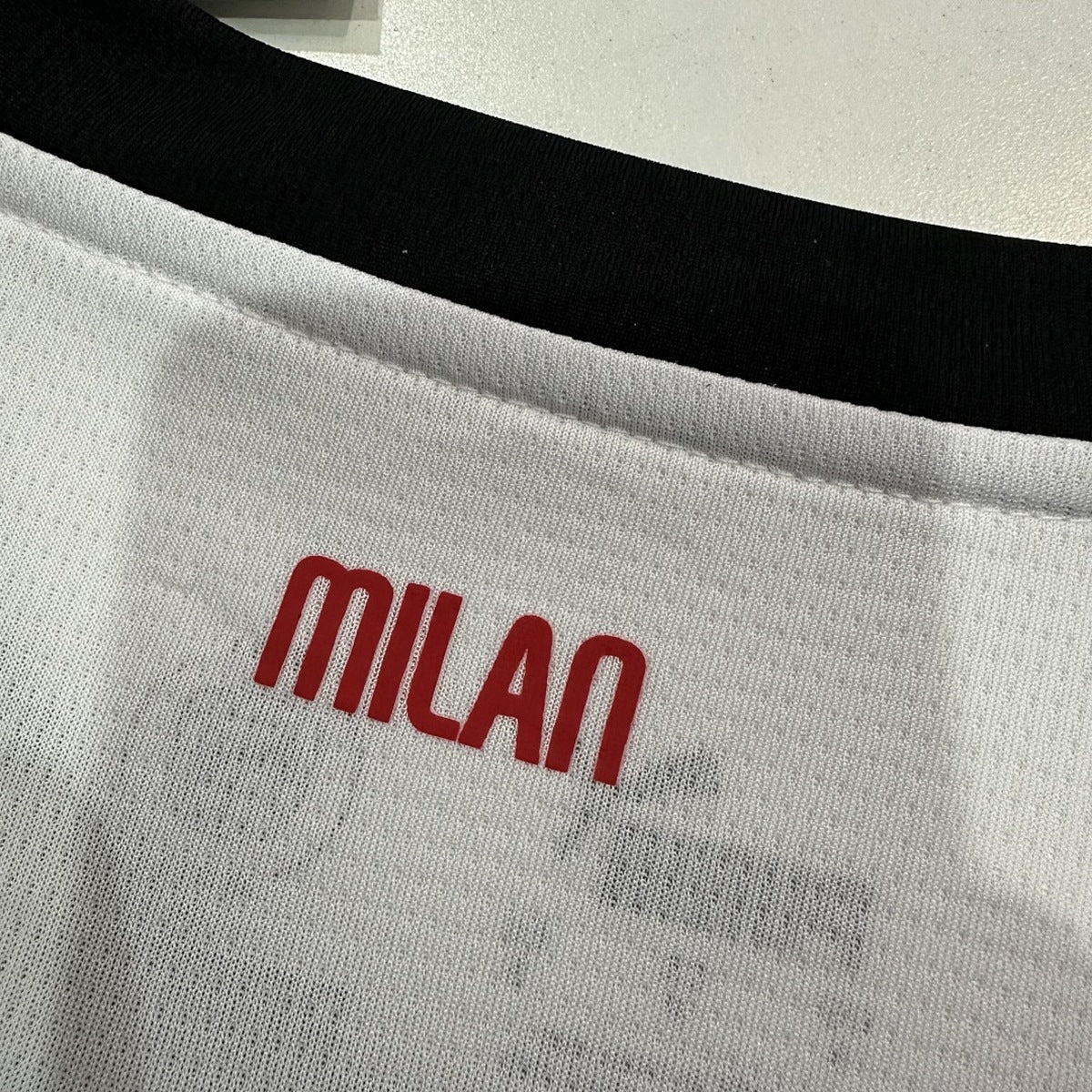 Jersey AC Milan 2025-26 Visitante blanco, foto 6 de 7