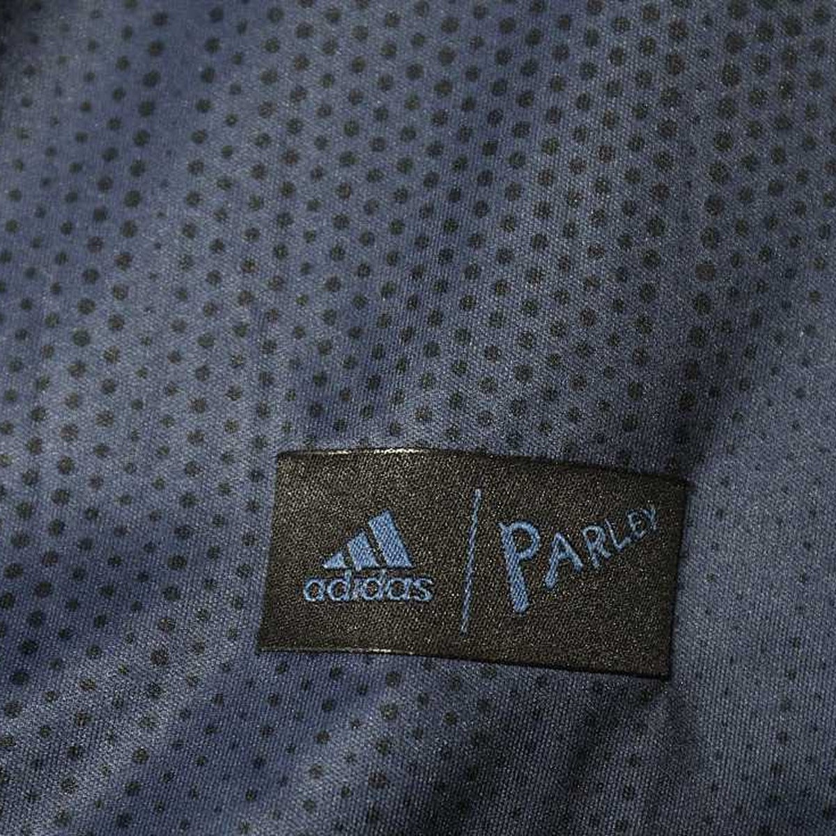 Jersey Manchester United 2018-19 Tercero azul marino, foto 4 de 8