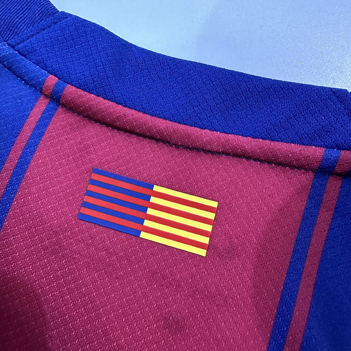 Jersey FC Barcelona 2025-26 Local rojo, foto 7 de 8