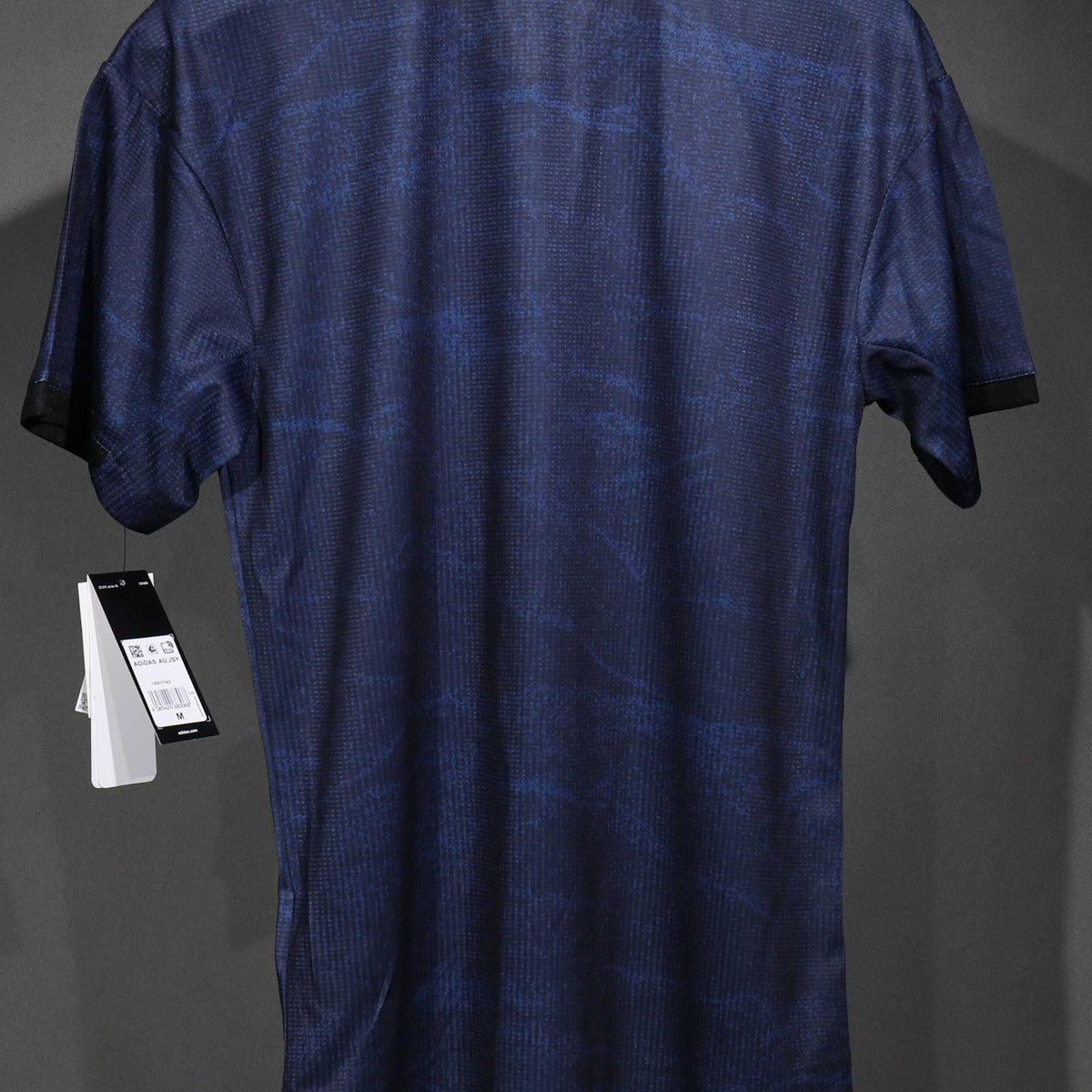 Jersey Real Madrid 2019-20 Visitante azul marino, foto 5 de 9