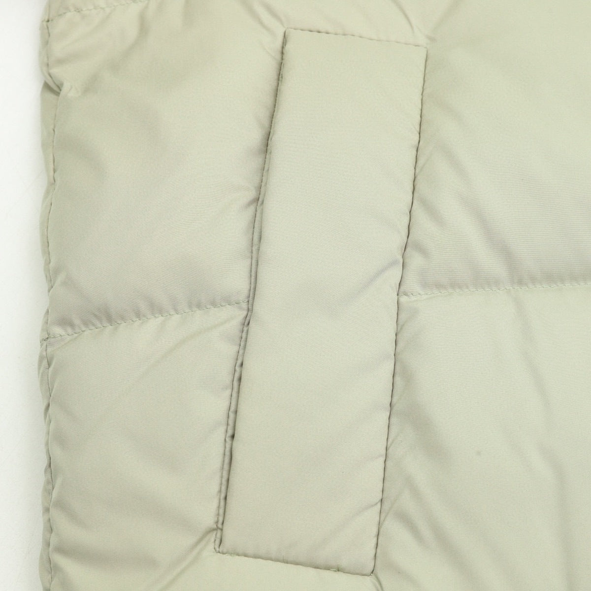 Chamarra de Plumas lululemon Wunder Puff 4 Paneles Verde Salvia beige, foto 5 de 8