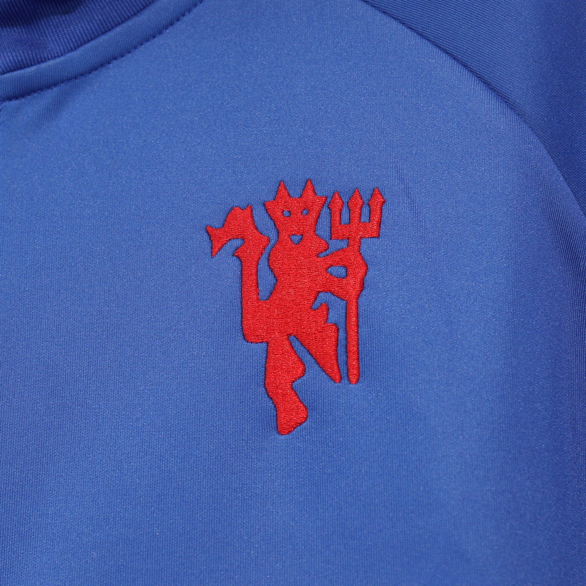 Chamarra Manchester United adidas TRACK TOP Retro 2026 Azul, foto 6 de 7