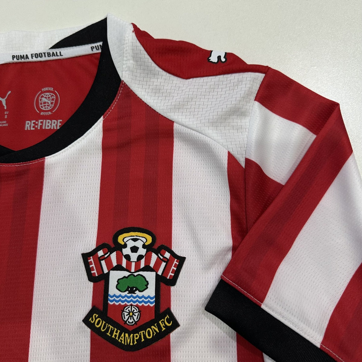 Jersey Southampton 2026-27 Local rojo, foto 7 de 7