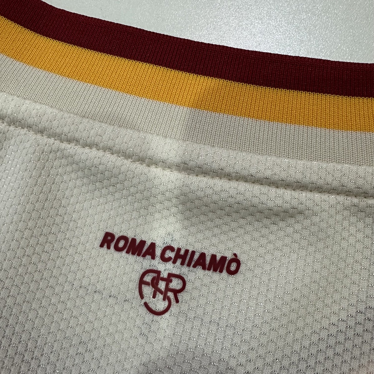 Jersey AS Roma 2026-27 Visitante blanco, foto 7 de 8