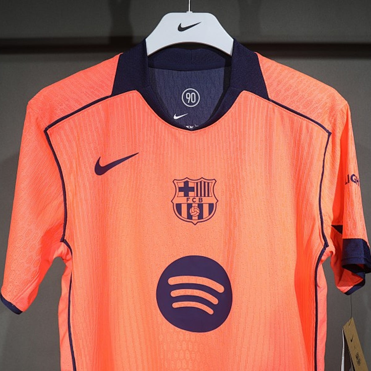 Jersey FC Barcelona 2025-26 Tercero naranja, foto 6 de 6
