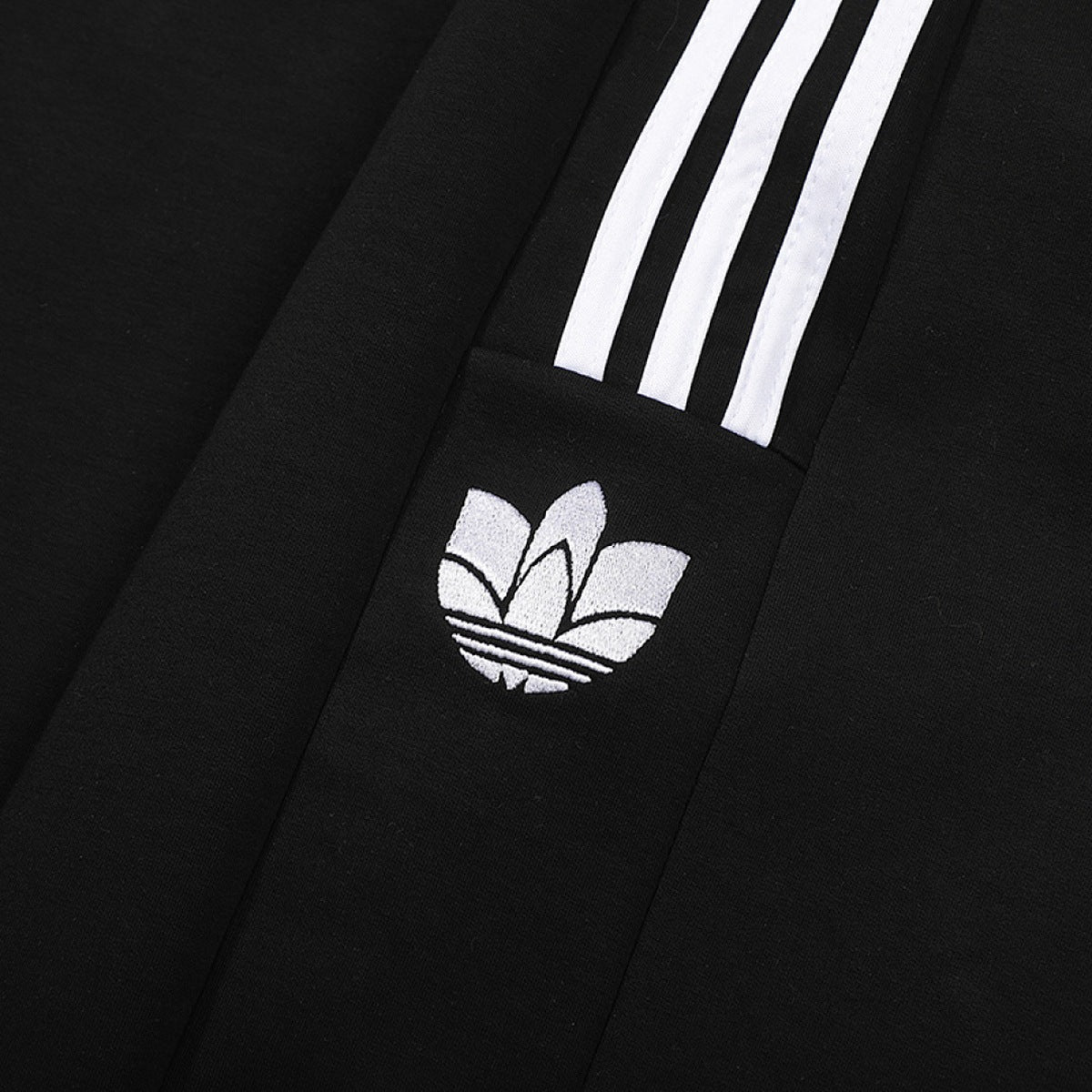 Pants adidas Pierna Recta Trébol 3D, foto 8 de 13
