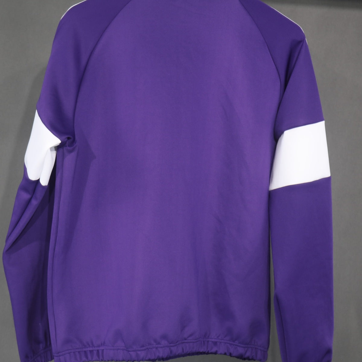 Conjunto Real Madrid adidas Retro 2026 Morado, foto 6 de 10