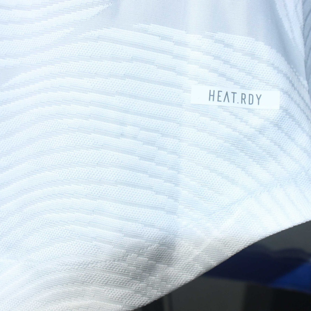 Jersey Real Madrid 2021-22 Local blanco, foto 6 de 10