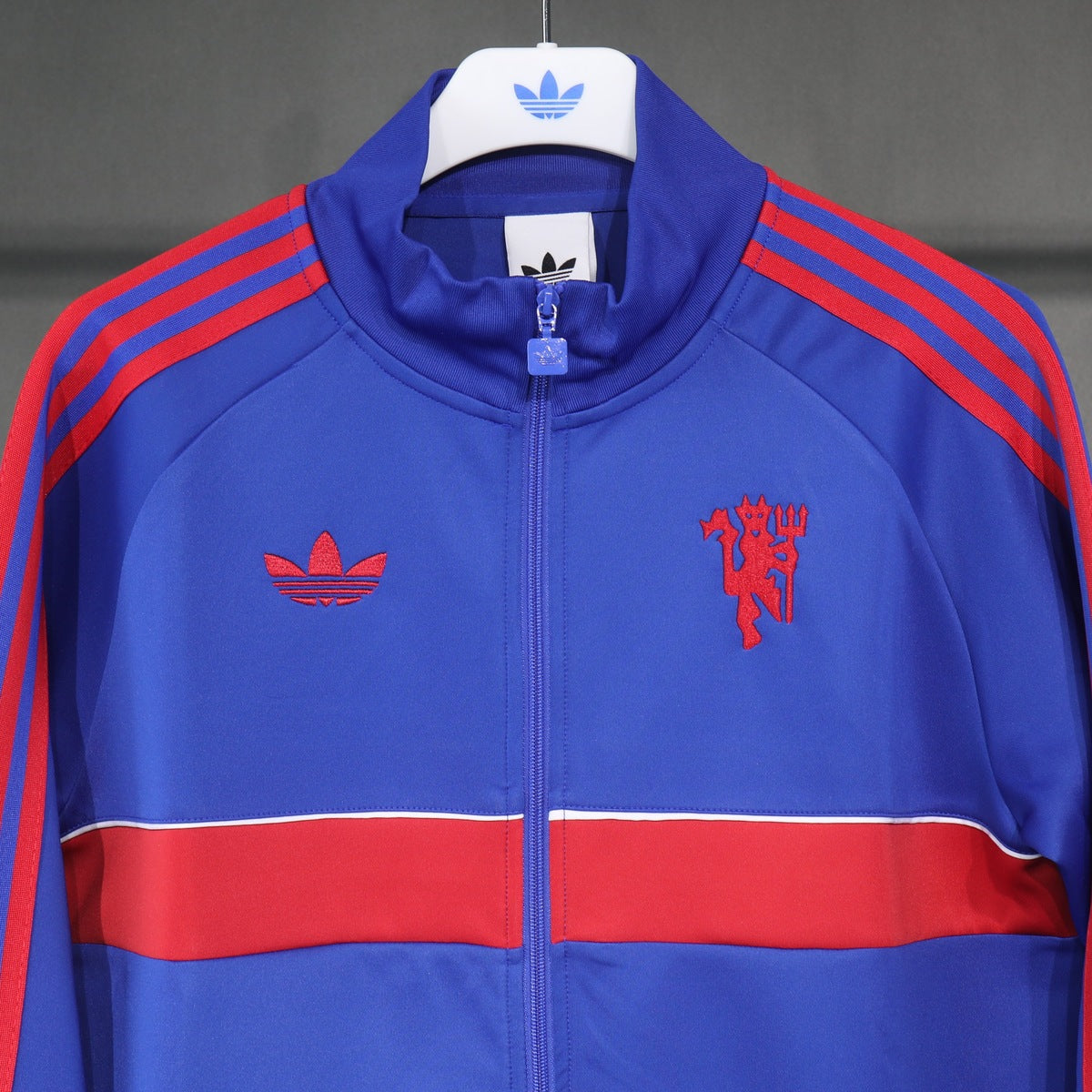 Chamarra Manchester United adidas TRACK TOP Retro 2026 Azul, foto 7 de 7
