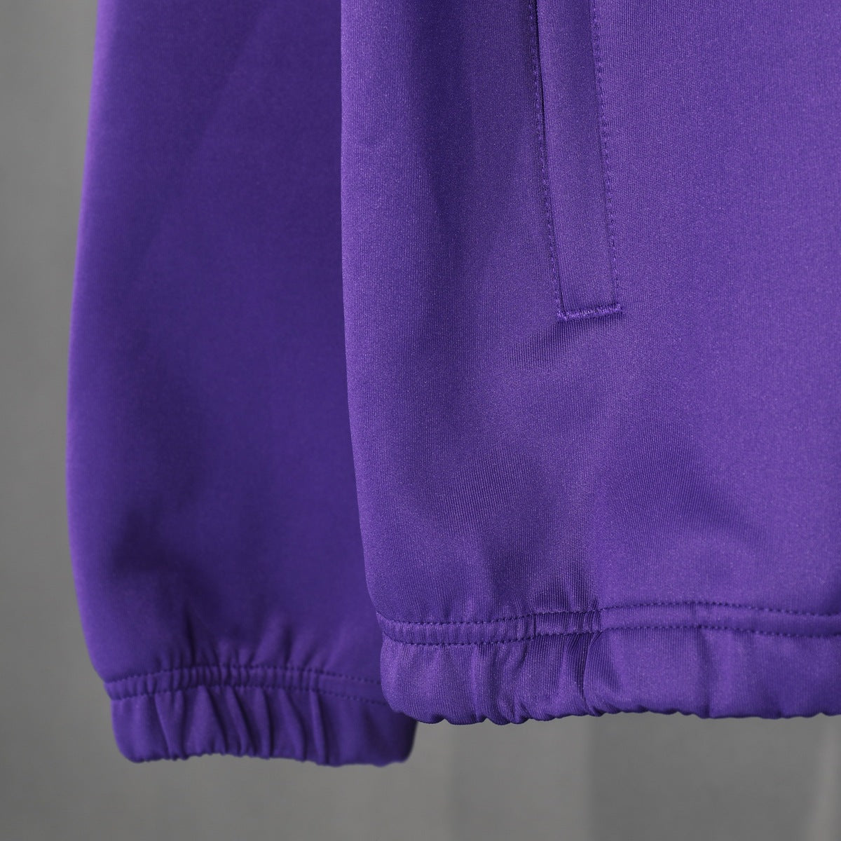 Conjunto Real Madrid adidas Retro 2026 Morado, foto 7 de 10