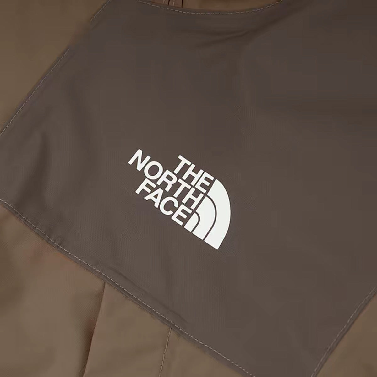 Chamarra The North Face Impermeable de Paneles negro, foto 9 de 10