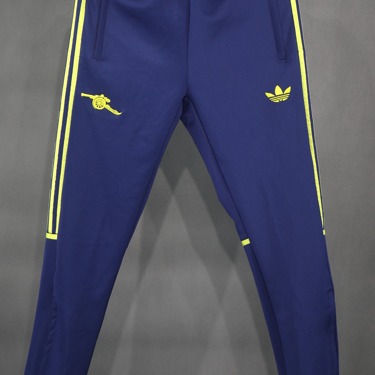 Conjunto Arsenal adidas Lifestyler 2025-26 Azul Marino, foto 6 de 9