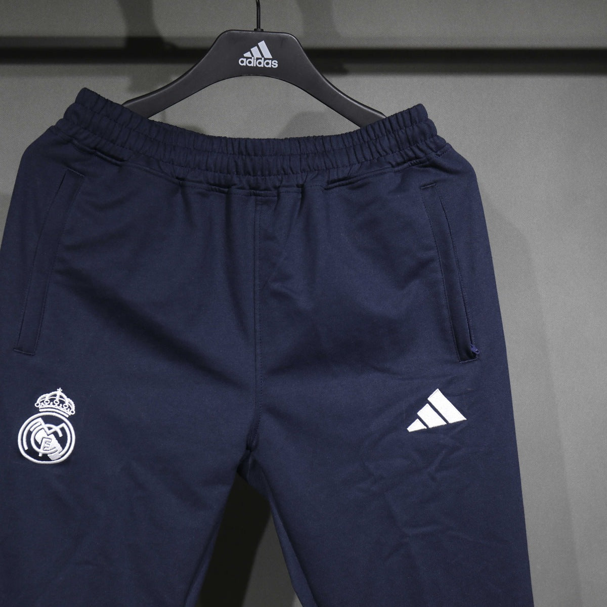 Conjunto Real Madrid adidas 2025 Azul marino, foto 7 de 7