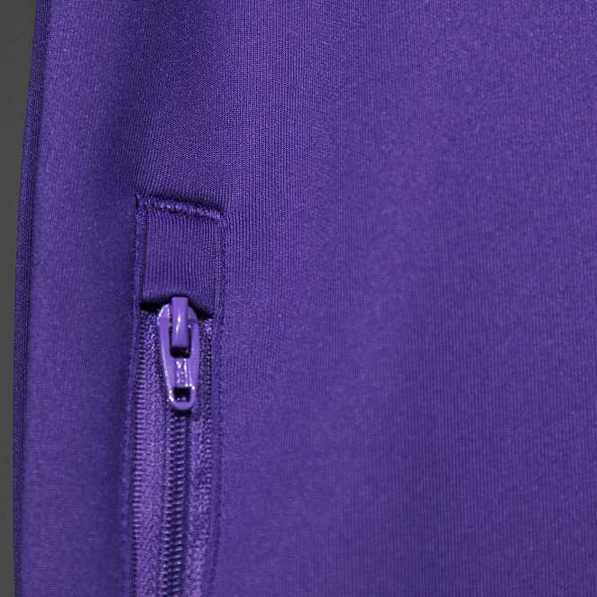 Conjunto Real Madrid adidas Clásico Retro Morado, foto 8 de 13