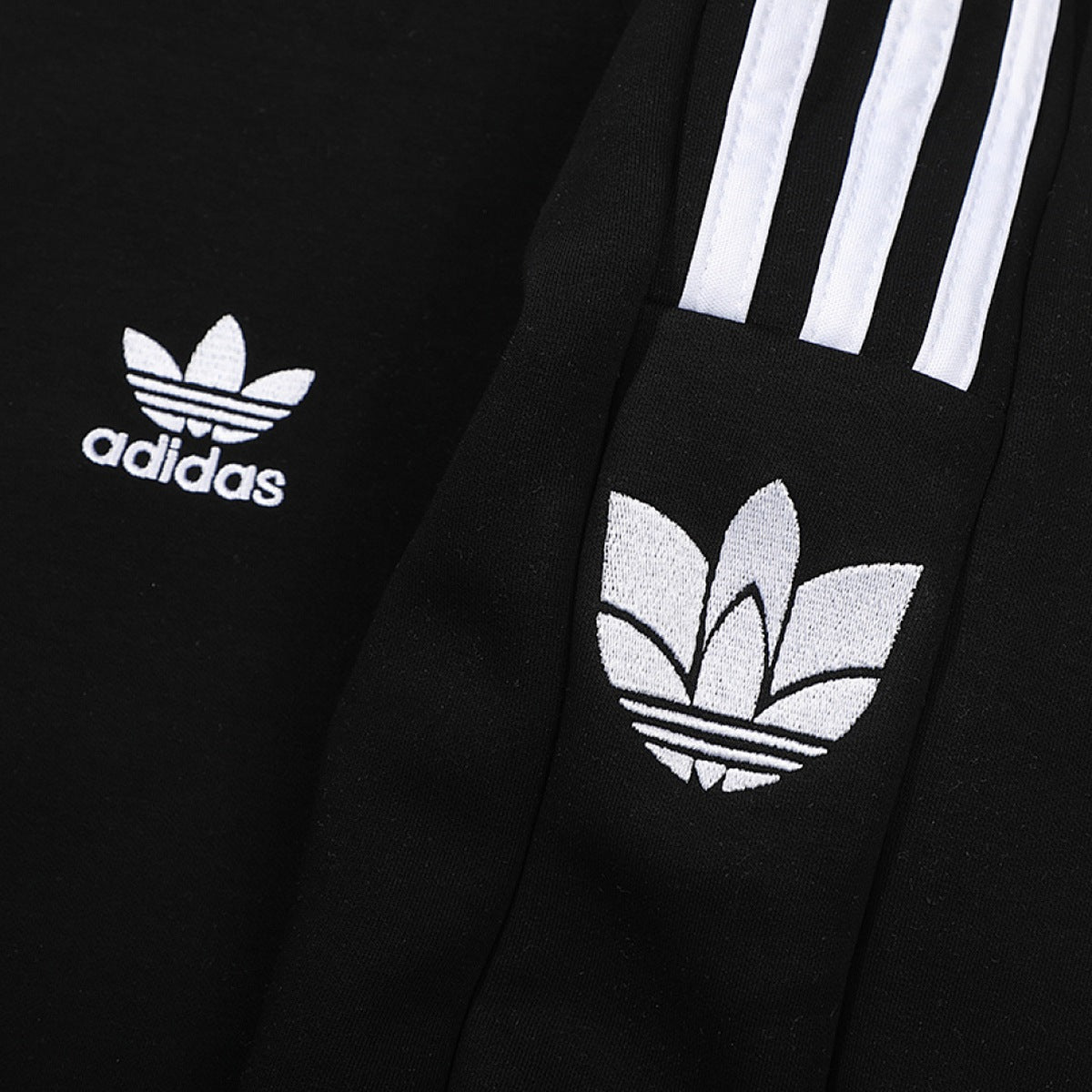 Sudadera adidas Trébol 3D en Manga, foto 11 de 13