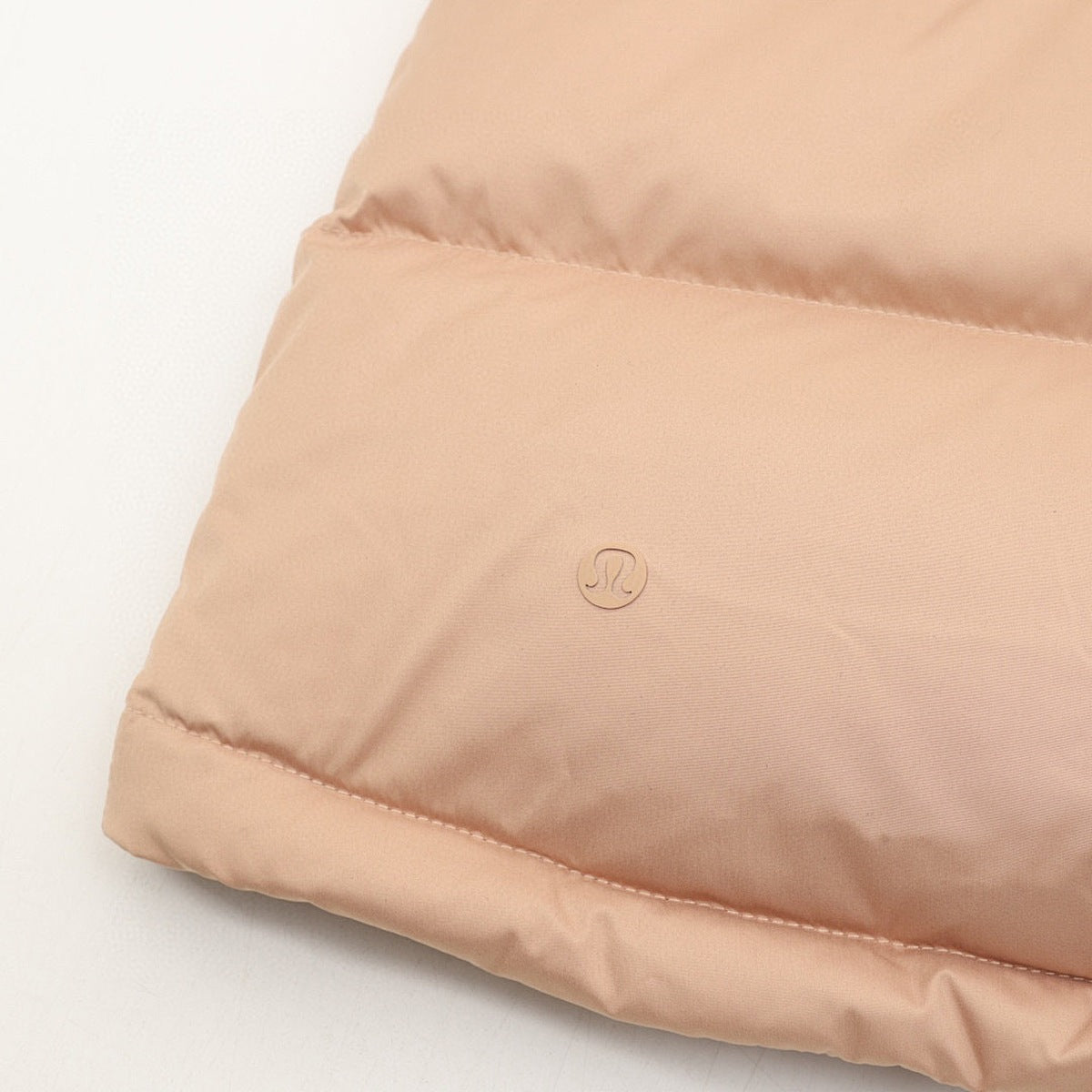 Chamarra de Plumas lululemon Wunder Puff 5 Paneles Durazno beige, foto 3 de 9