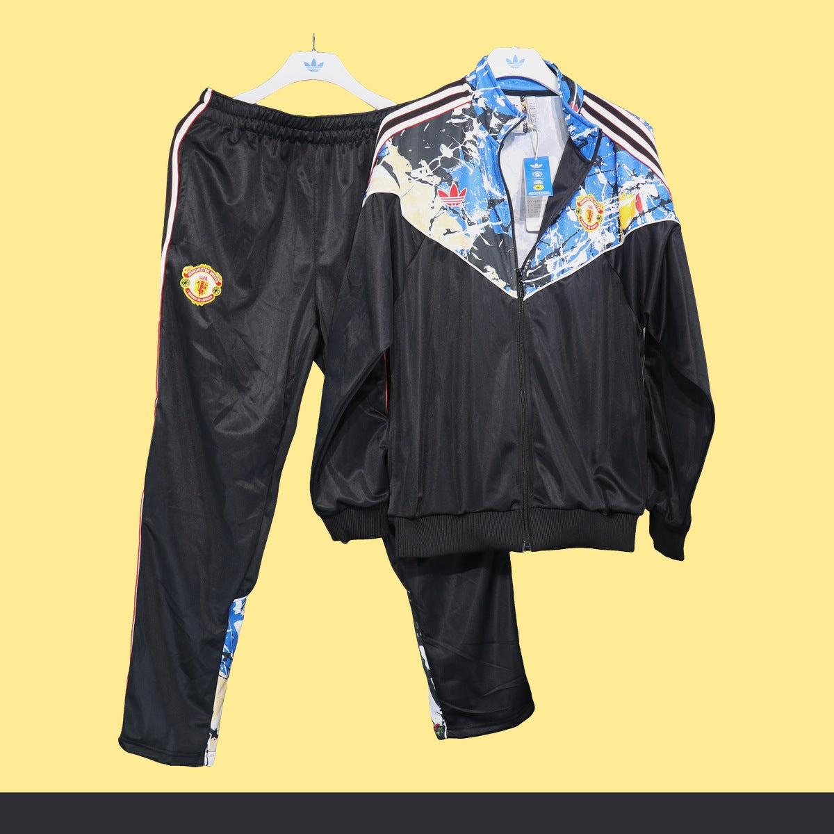 Conjunto Manchester United adidas Azul, foto 1 de 8