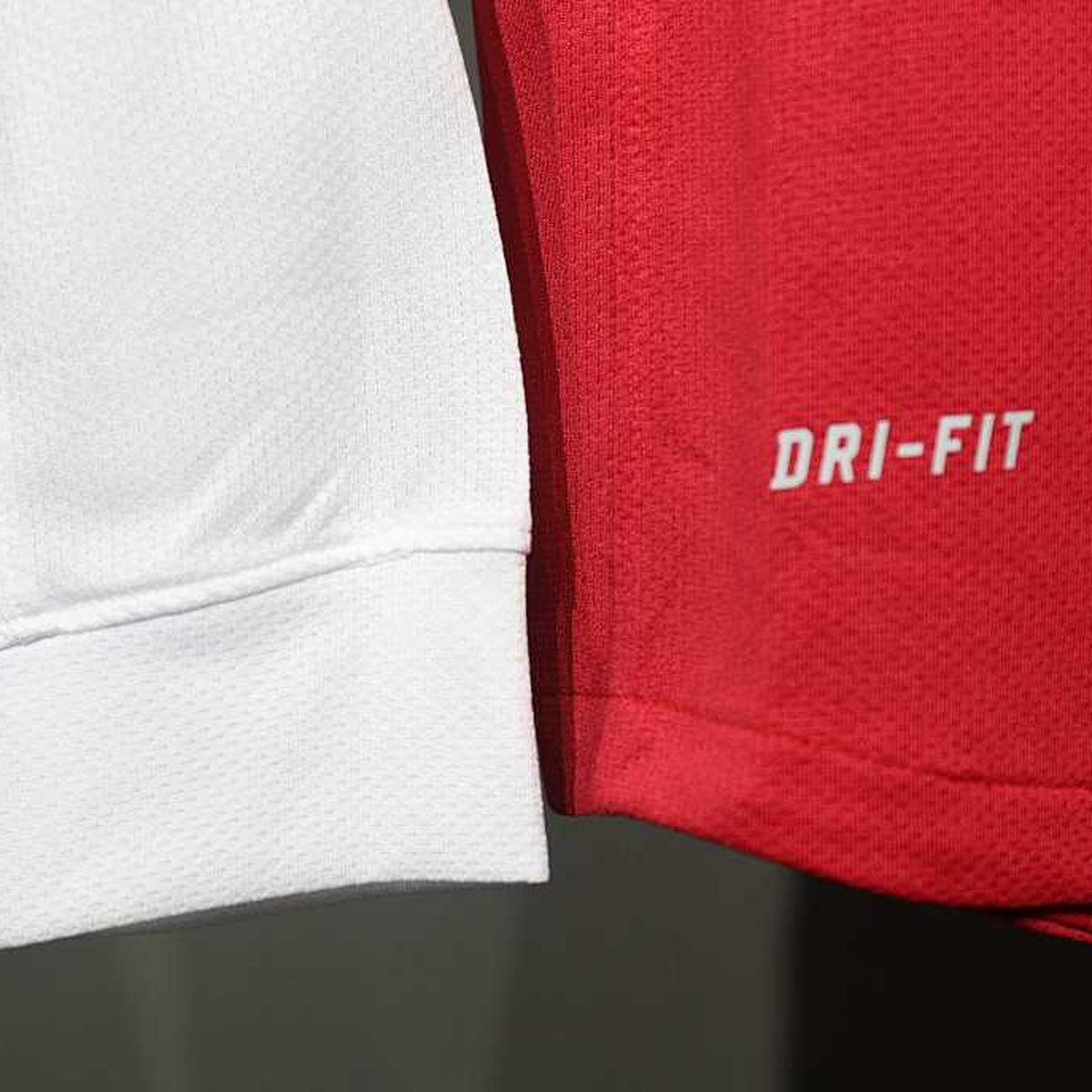Jersey Arsenal 2011-12 Local rojo, foto 10 de 13
