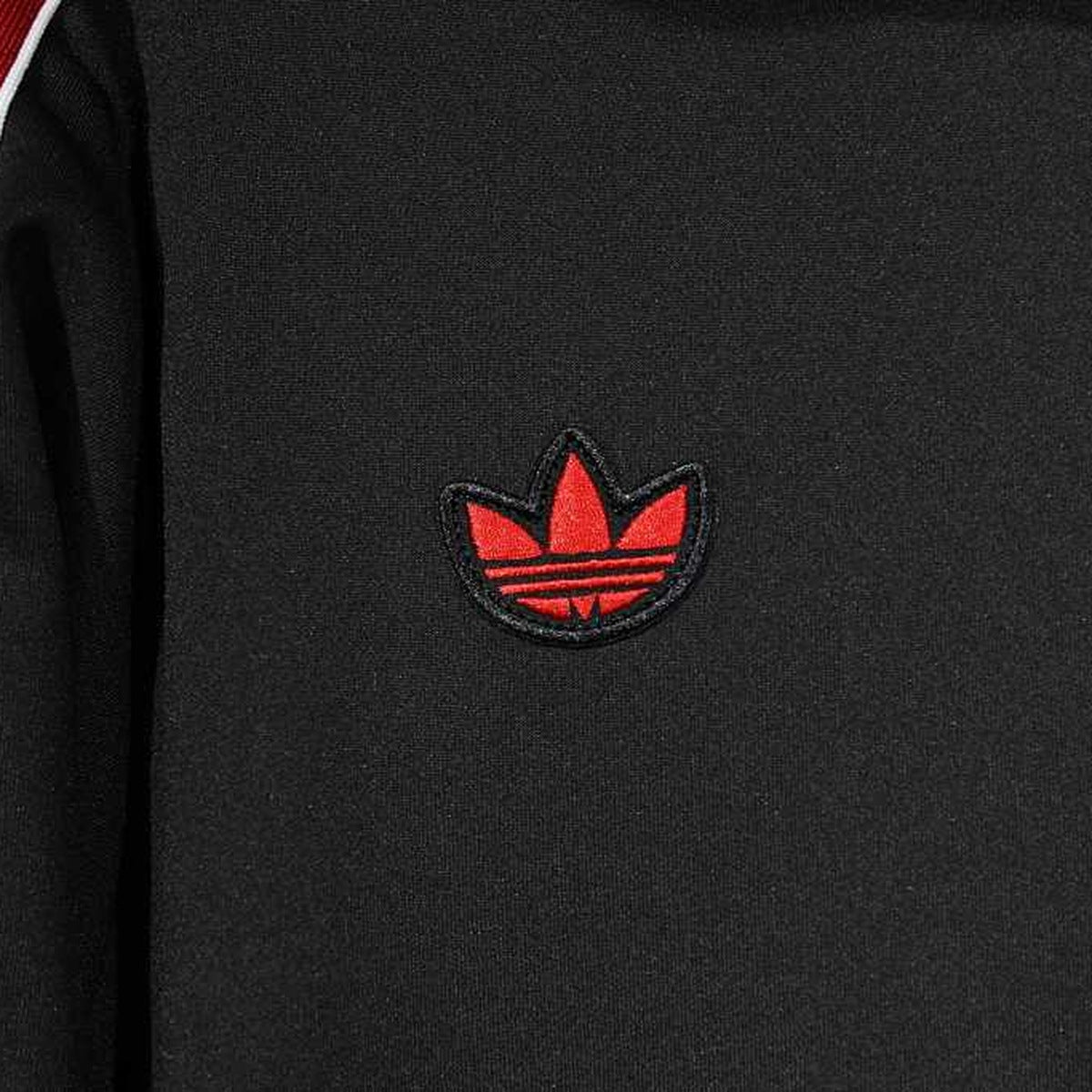 Conjunto Manchester United adidas Clásico Retro Negro, foto 12 de 15