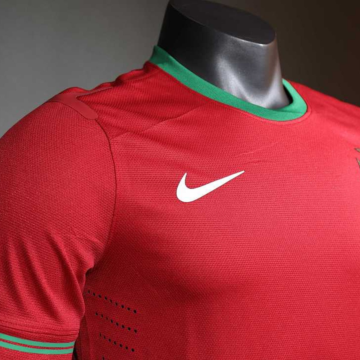 Jersey Portugal 2012 Local rojo, foto 11 de 14