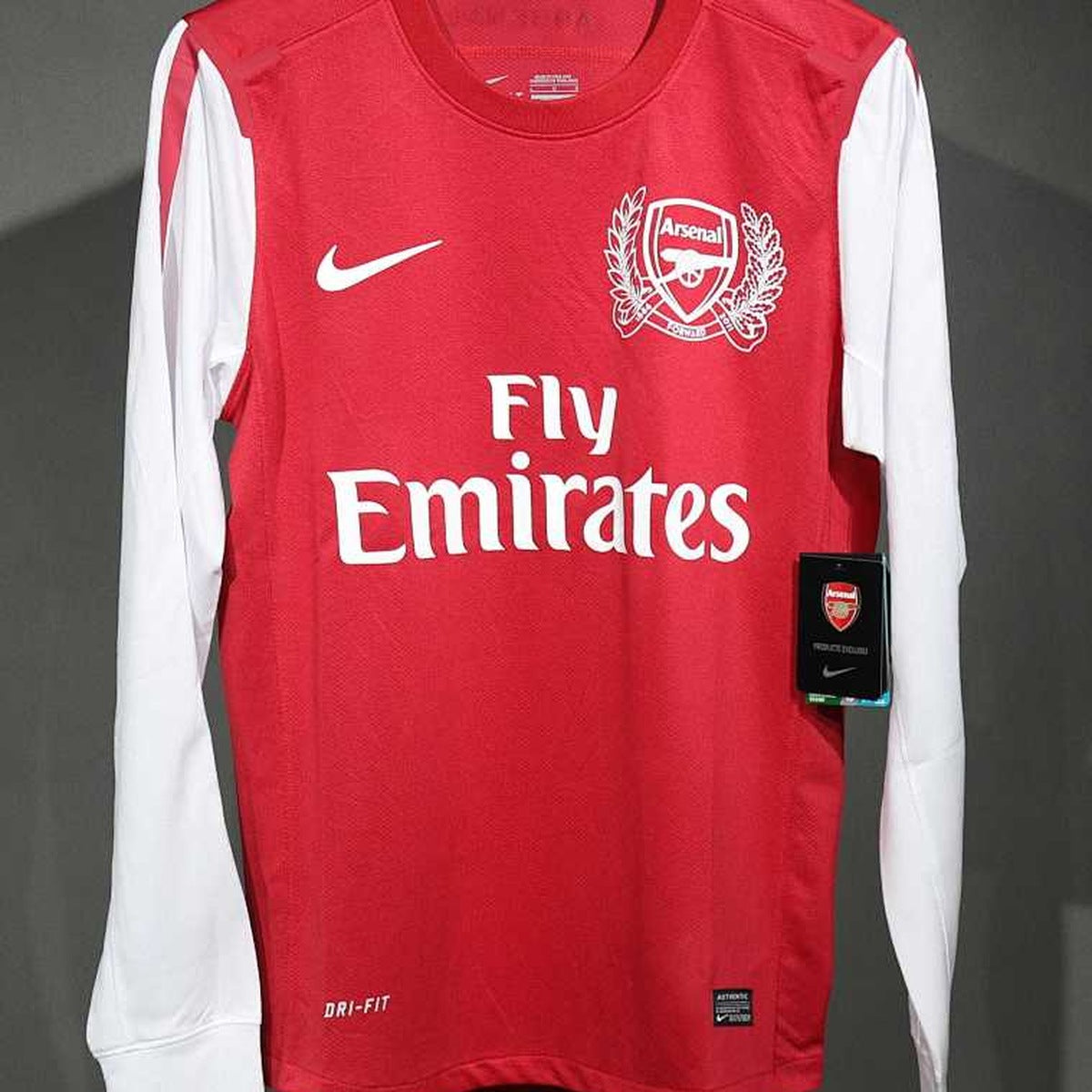 Jersey Arsenal 2011-12 Local rojo, foto 13 de 13