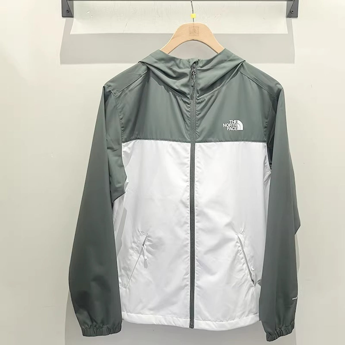 Chamarra The North Face Ligera, foto 9 de 9