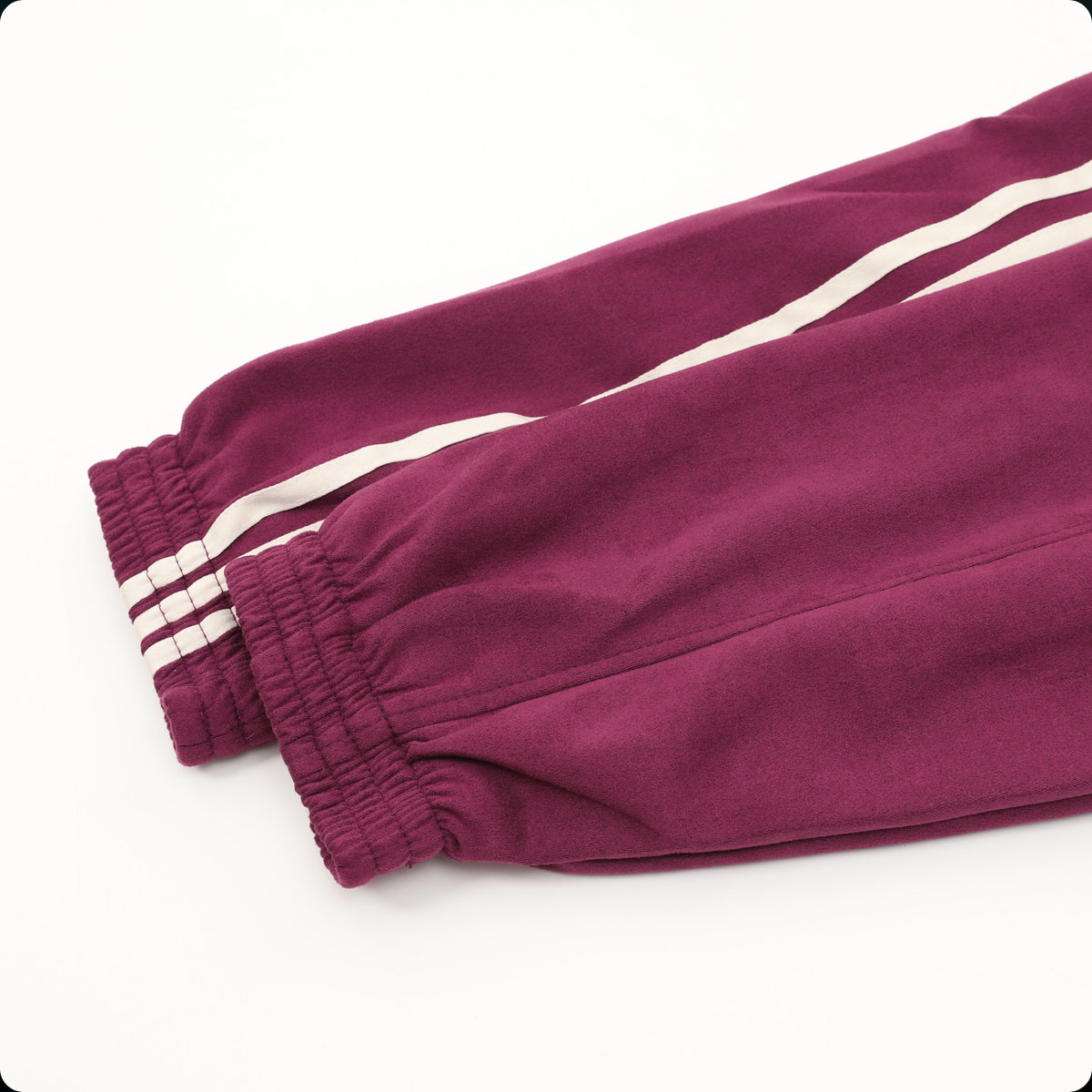 Chamarra adidas Tang Año Nuevo Chino vino, detalle de la manga