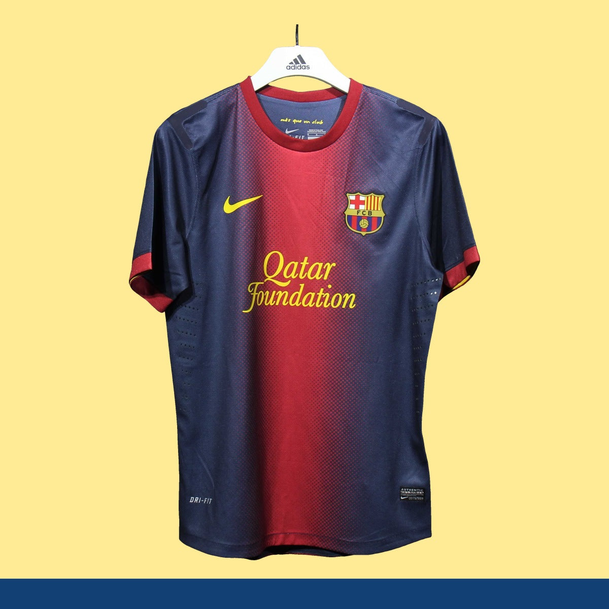 Jersey FC Barcelona 2012-13 Local azul marino, foto 1 de 11