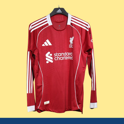 Jersey Liverpool 2025-26 Local rojo, foto 1 de 3