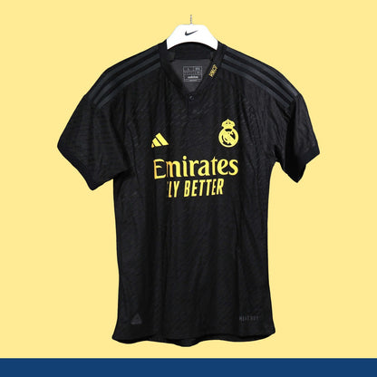 Jersey Real Madrid 2023-24 Tercero negro, foto 1 de 4