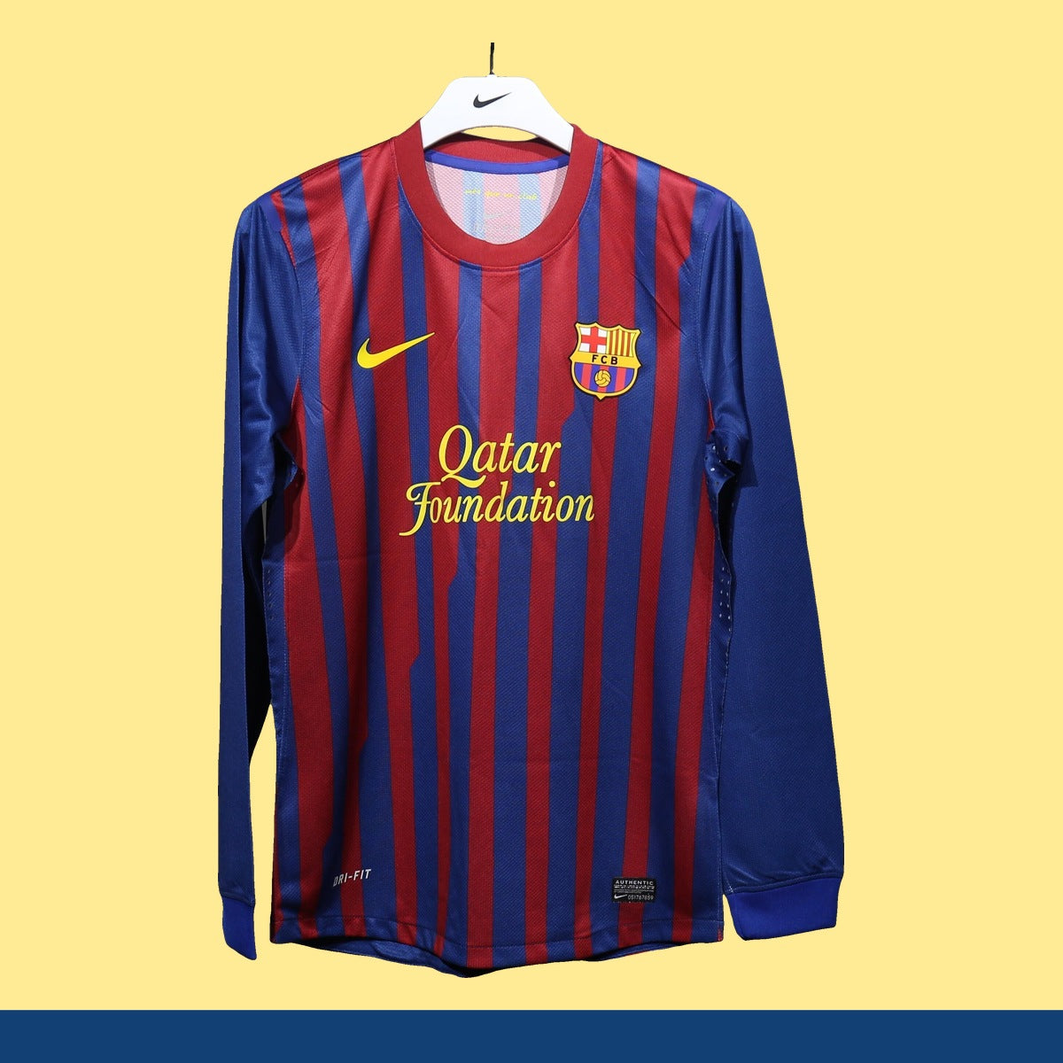 Jersey FC Barcelona 2011-12 Local rojo, foto 1 de 9